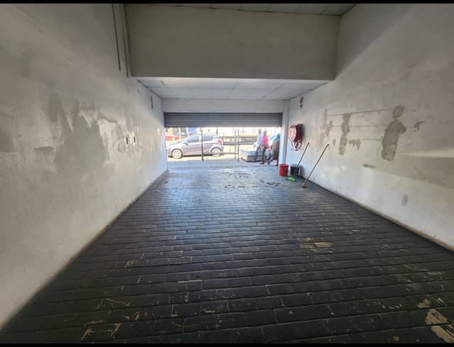 227M² BUSINESS FOR SALE IN CLAIRWOOD